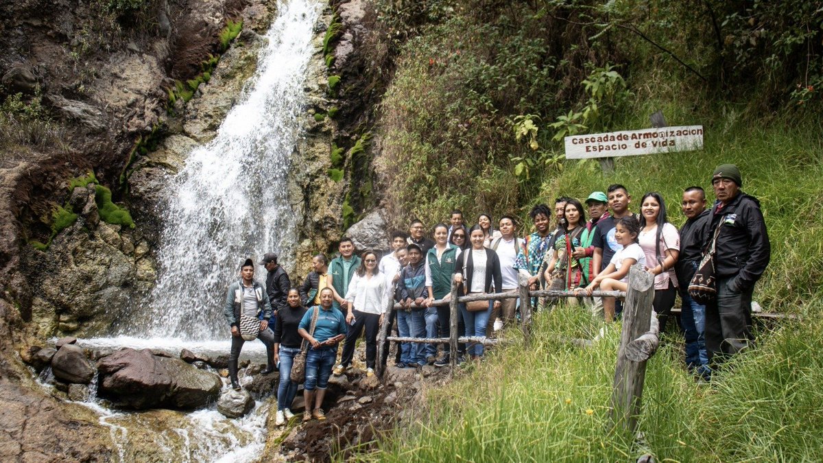 #MinCienciasEnRegión I La viceministra Ana Lucía Caicedo, acompañó en #Popayán la armonización del Convenio Especial de Cooperación para aunar esfuerzos técnicos y financieros que promuevan la autonomía económica y la preservación cultural de las comunidades indígenas.
Sigue 🧵