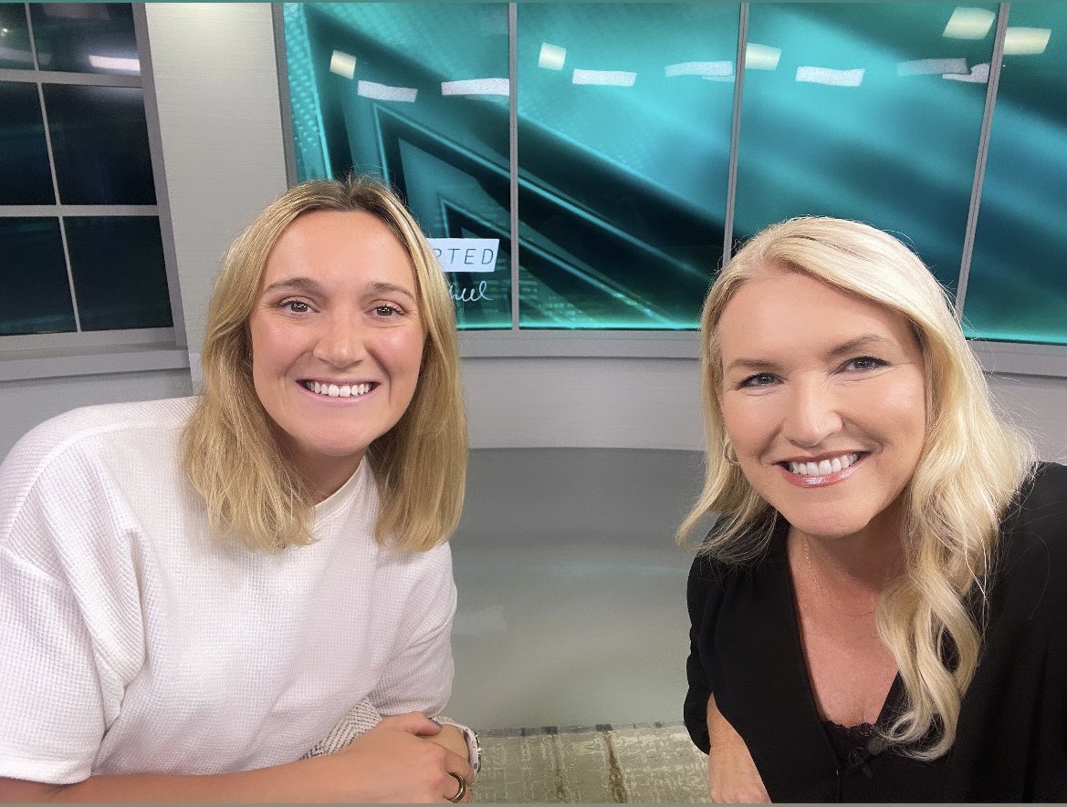 DawnAtFOX9's tweet photo. Tonight on “Unscripted” @twilly_7  joins me. 
She is a powerful force turning her medical hurdles into positive change! 
Plus Taylor is now thriving in her career 💪 
Please tune in at 10:15! @fox9  thank you Taylor so much - you are a warrior 🎉 https://t.co/TrPW50P1d9