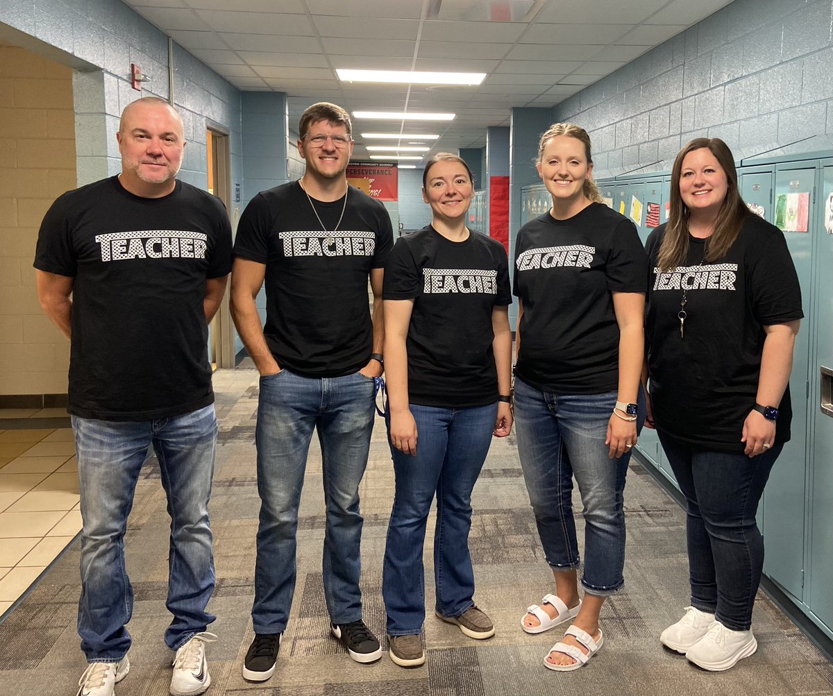 5th &amp; 6th Grade Team ready to crush the new school year! Didn’t even have to pay the guys to match us! 😆#lakeviewvikes <a href="/ShellCreekVikes/">LCS Shell Creek Elementary</a>