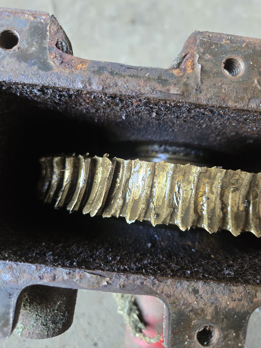 ayrporte's tweet image. I think we got all we could out of that gear box.
#farmerproblems 
6 hours to get to this stage........