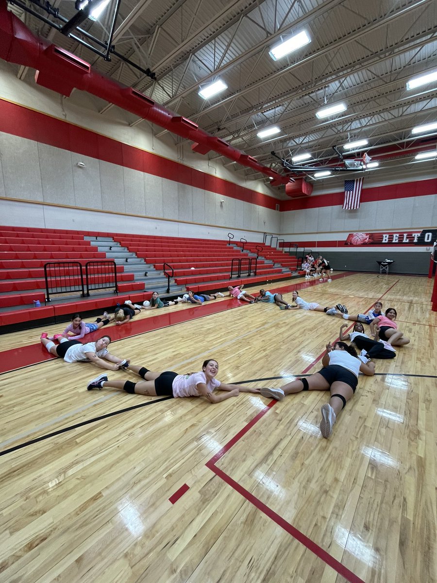 BMS_Athletics2's tweet photo. We are HALFWAY done with volleyball tryouts at BMS!!! Great job girls! We have seen lots of hard work and smiles! Keep it up! 🐯🏐 https://t.co/SJIdSP7CKc