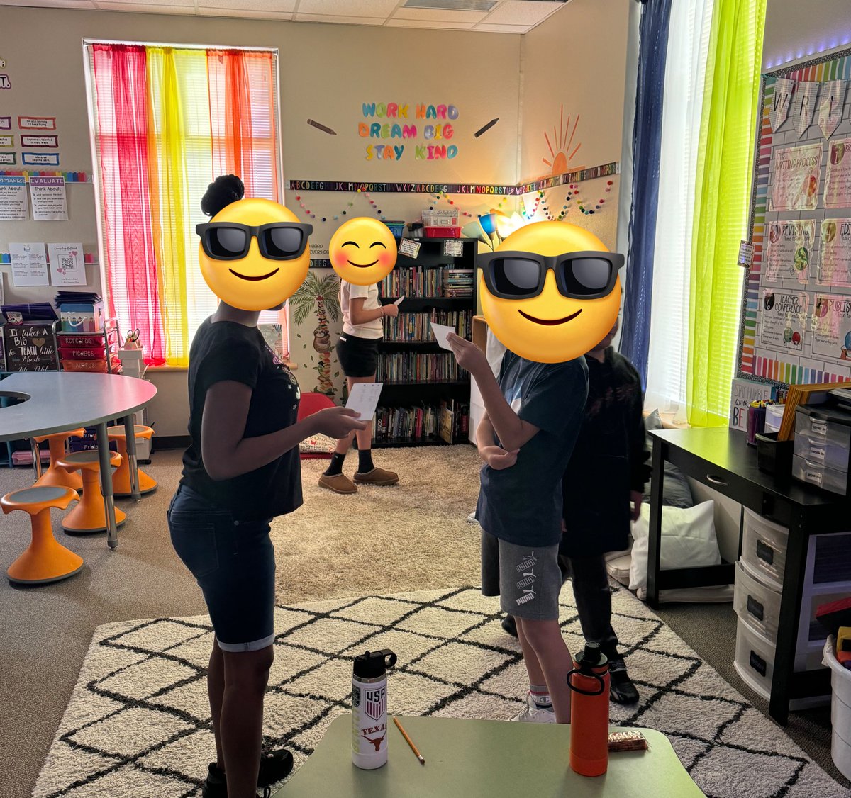 megan_pehl's tweet image. We had a great first week of building relationships, practicing reading skills and working on teamwork! ❤️💙 #leadreed #flearning #5thGrade