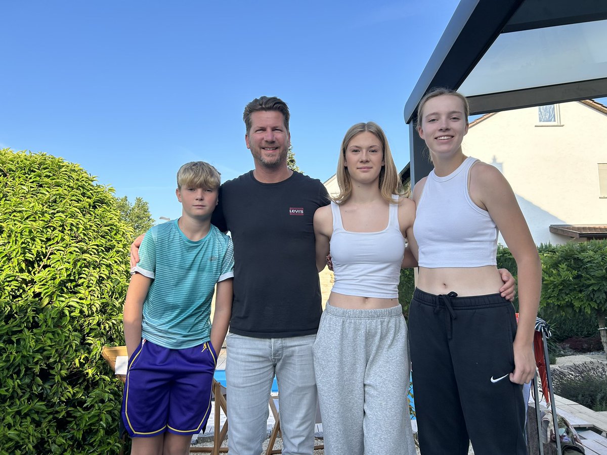 Sofia Vayo (2026 RHP/OF) tweet media