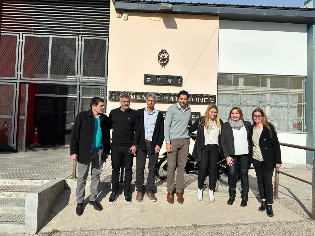 Alperrone's tweet image. Dos jornadas de trabajo en el sur de la Provincia! Comenzamos con capacitación en labor administrativa en #CarmendePatagones, luego visitamos #CoronelDorrego y  donde  Conversamos sobre la gestión  educativa del distrito y planificamos acciones a seguir.