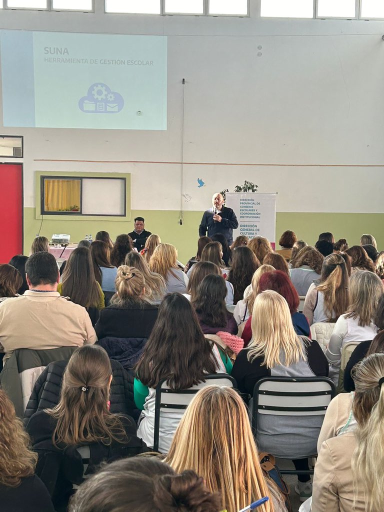 Alperrone's tweet image. Dos jornadas de trabajo en el sur de la Provincia! Comenzamos con capacitación en labor administrativa en #CarmendePatagones, luego visitamos #CoronelDorrego y  donde  Conversamos sobre la gestión  educativa del distrito y planificamos acciones a seguir.