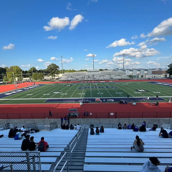 WBDGIndy's tweet photo. Not on air, but back in the booth! @BenDavisFB on a beautiful August evening. We'll be live here one week from today. Just practicing tonight to bring you the best coverage! #HighSchoolRadio @GiantAthletics #WeAreWayne @A31CareerCenter https://t.co/s4pZGsaH5a