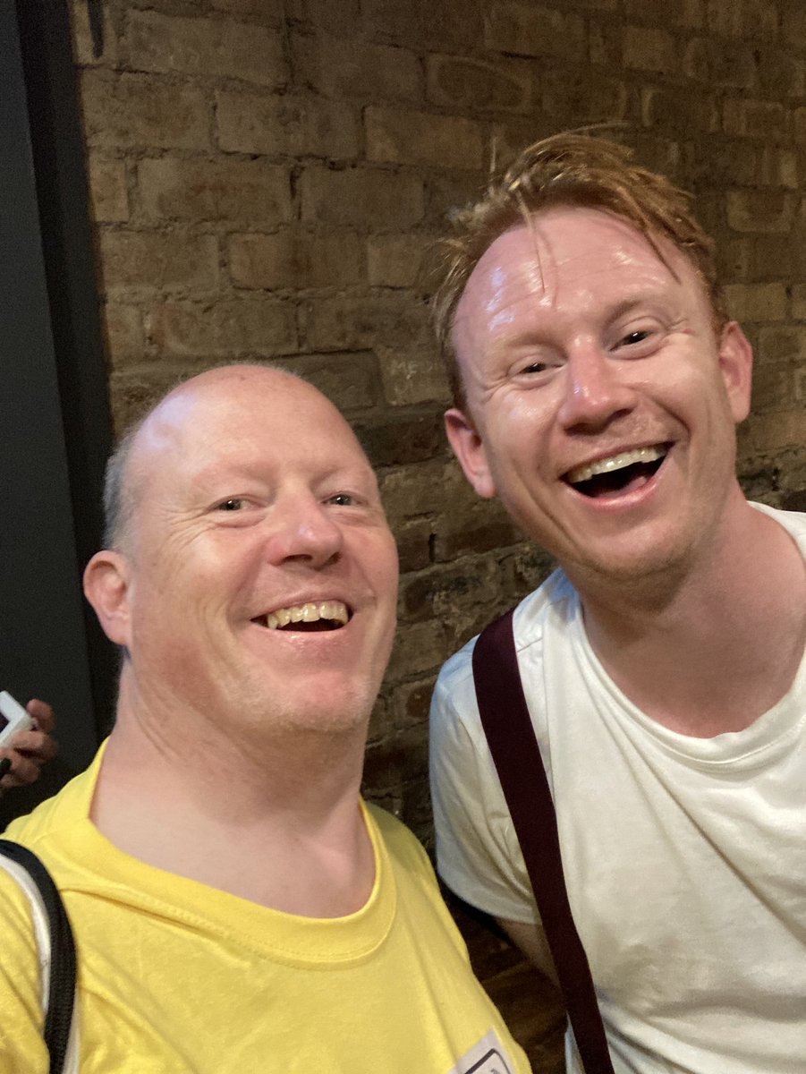 Brilliant work @bengoldsmithlol a tour de force - a show that fully submerged the audience in all things Mafia - no crime or gangster film or novel goes unpulped. Great audience reaction to an all action show #edfringe @Justthetonic