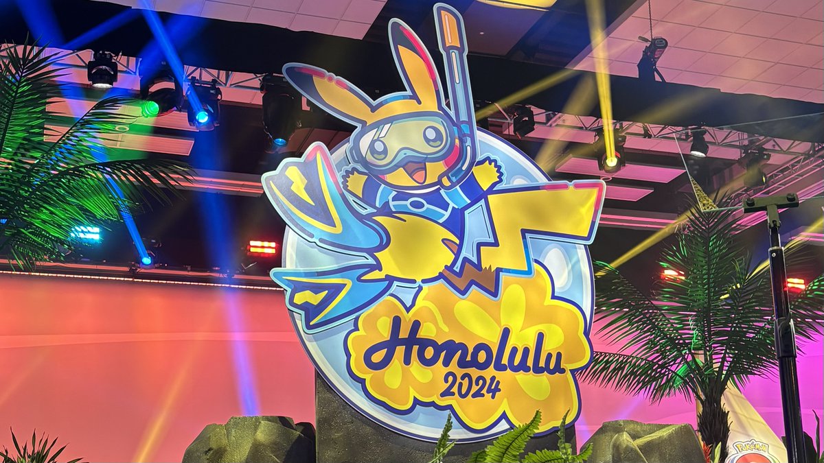 PokemonGoApp's tweet image. Starting today to August 18, we conclude the search for this year’s Pokémon GO Championship series winners in Honolulu, Hawaii! 🏆 

Stay tuned! 
twitch.tv/pokemongo

#PokemonWorlds #PokemonGO
