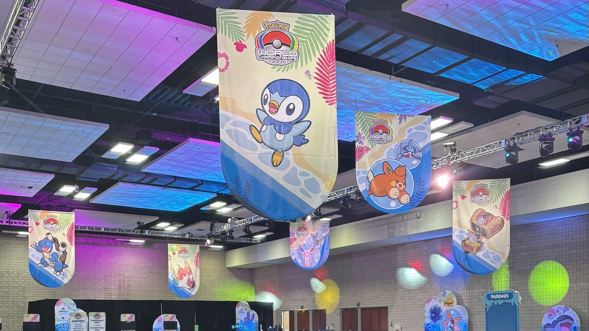 PokemonGoApp's tweet image. Starting today to August 18, we conclude the search for this year’s Pokémon GO Championship series winners in Honolulu, Hawaii! 🏆 

Stay tuned! 
twitch.tv/pokemongo

#PokemonWorlds #PokemonGO