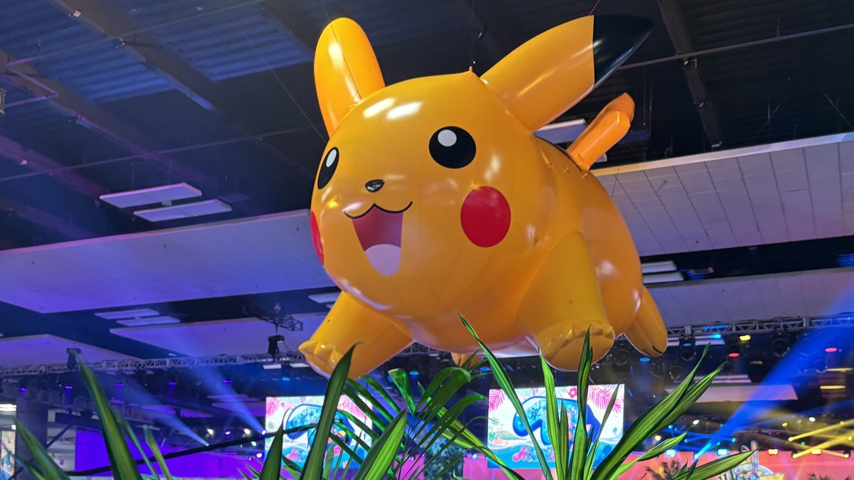 PokemonGoApp's tweet image. Starting today to August 18, we conclude the search for this year’s Pokémon GO Championship series winners in Honolulu, Hawaii! 🏆 

Stay tuned! 
twitch.tv/pokemongo

#PokemonWorlds #PokemonGO