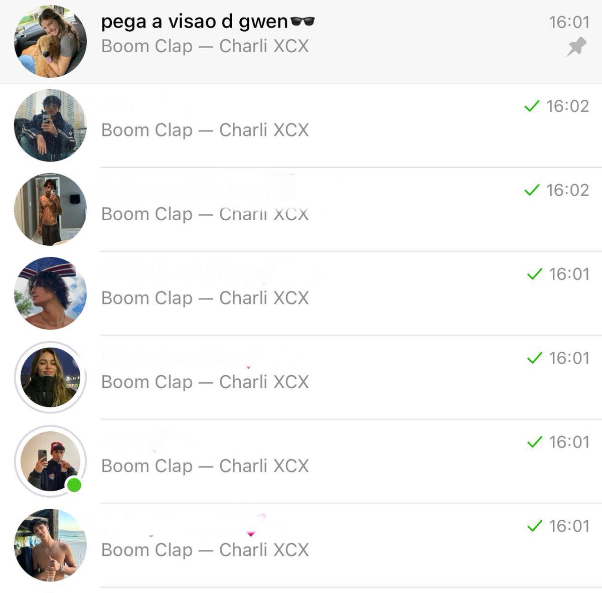 gente minha prima charli xcx lancou umas musicas escurem ela