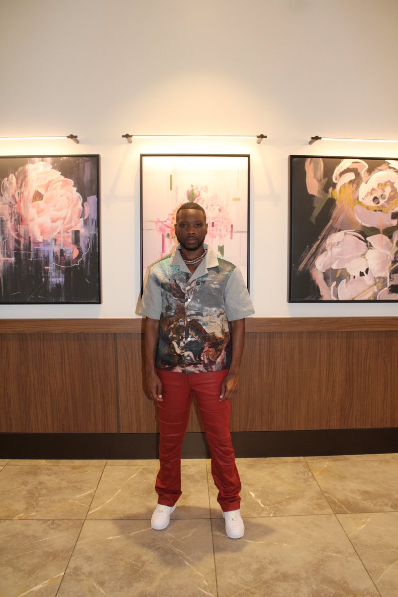 consistent_him's tweet image. 👽❤️