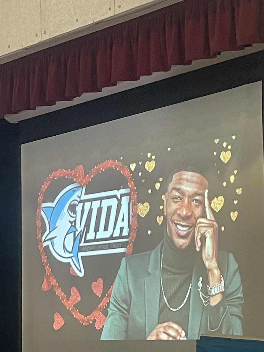 Michelle Ryan tweet media