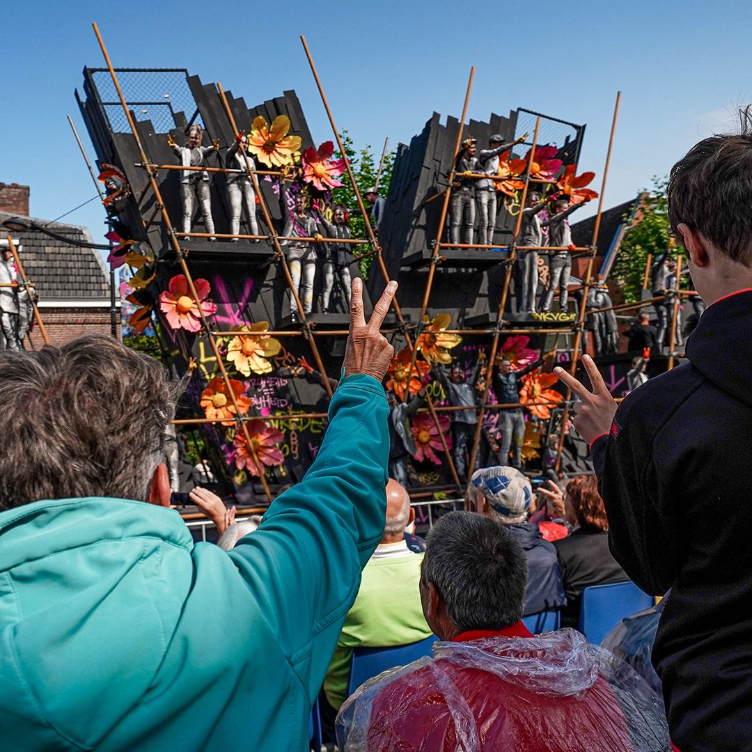 Mis het niet! Zondag 25 augustus 2024 wordt de grootste theaterparade van het jaar opnieuw het hoogtepunt van Brabantsedag Heeze!

Kaarten via Brabantsedag.nl