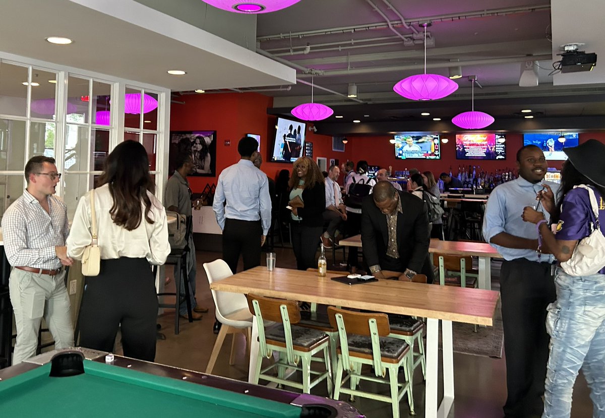 WorldAdvisory's tweet image. A wonderful time at our Small Business Networking event in Washington, D.C. We hope to see you in September!

#smallbiz #entrepreneur #startup