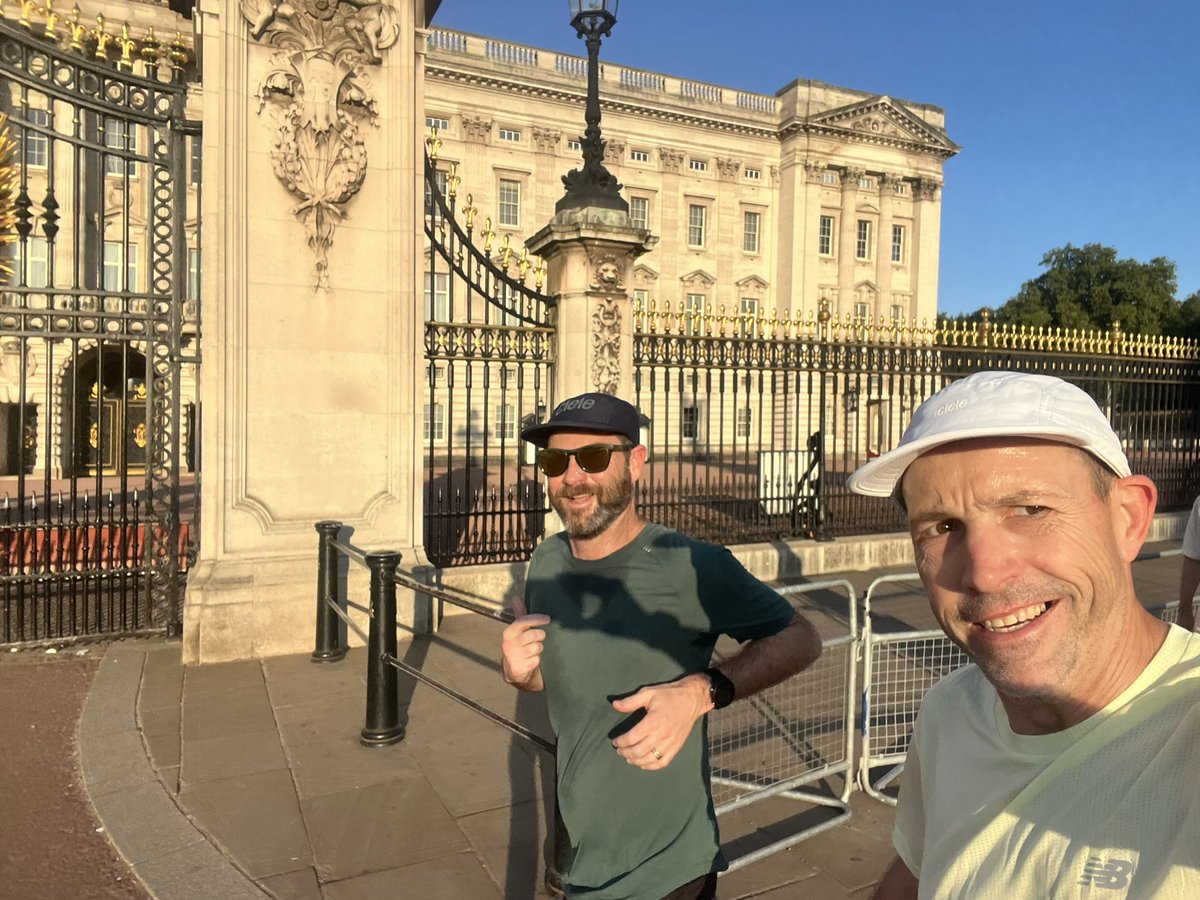 Some days are better than others. We went to London to meet the King. And we met the King !! #catona #ShowmaxPL @ShowmaxSport  

youtu.be/0dT6Gg6uB2g?si…