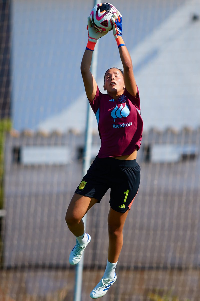 Sofia Fuente tweet media