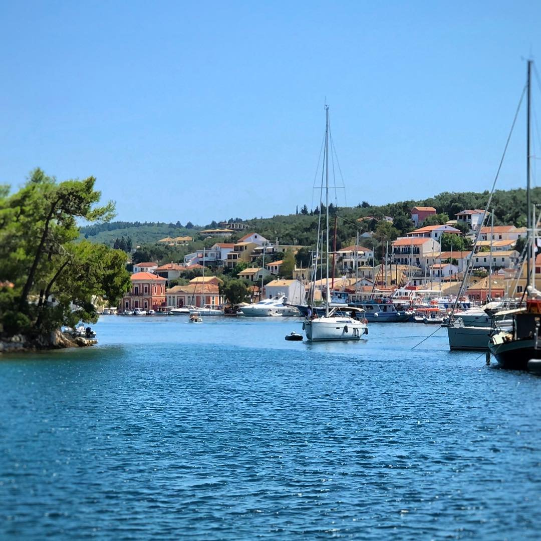 Demitris8 tweet media