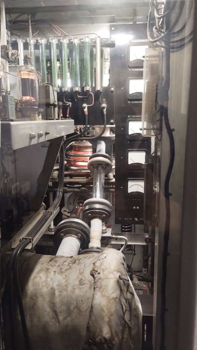 Friday night 

Out on a date with this old girl

Frequency changed from 17670 to 17640kHz, ready for her 19:29:30 service in Hausa for 1 hour!