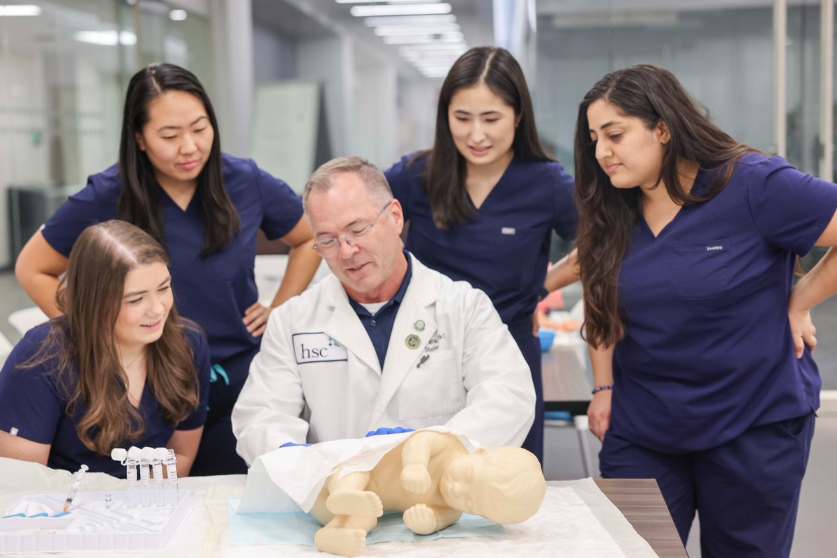 Attention Healthcare Providers!
We are calling on our amazing community to help shape the future of our PA program. We are looking for dedicated preceptors willing to take a student on a one-month clinical rotation. Email Tiffany.gardner@unthsc.edu for more details.