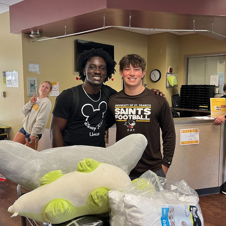 UofStFrancis's tweet photo. Welcome Weekend is finally here, and we're thrilled to have our Class of 2028 with their families and friends on campus! Know that we're here for you, Saints... looking forward to a great year ahead. #USF28 #uofstfrancis2028 #uofstfrancis #gofightingsaints #jolietillinois https://t.co/A46nuii5bL