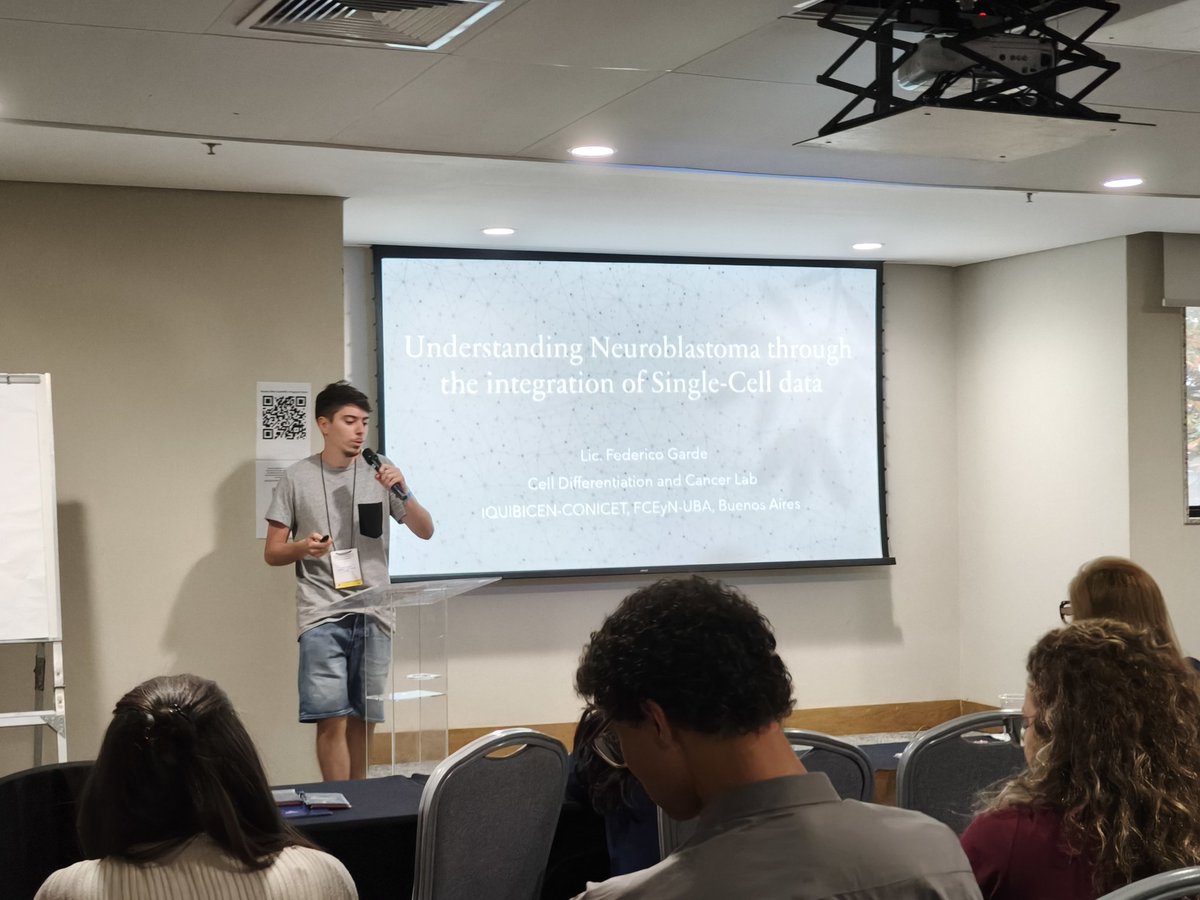 daniela_oaks's tweet photo. ⚡ lightning talks now! We start with @FGarde_phd @iquibicen 🇦🇷, who is telling us about #neuroblastoma and how to understand tumour heterogeneity through single cell analyses! #SingleCellRio2024 https://t.co/dPTzgTZo66