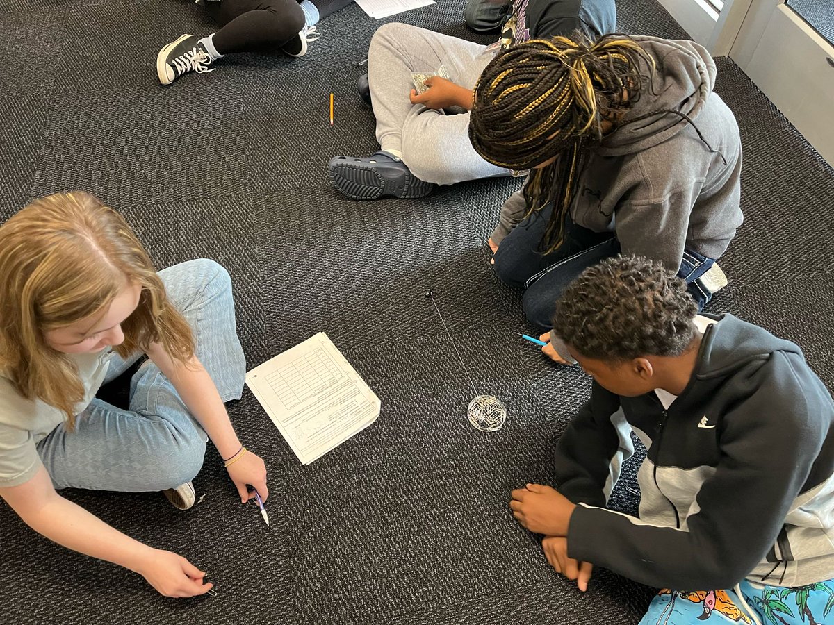 WestlaneMS's tweet photo. Biology students were observing Bess Beetles to see what types of behavioral and physical adaptations make them so strong. They then were able to use quantitative data and qualitative observations (body parts, size, behaviors) to predict biological fitness. https://t.co/LIo27adVG6