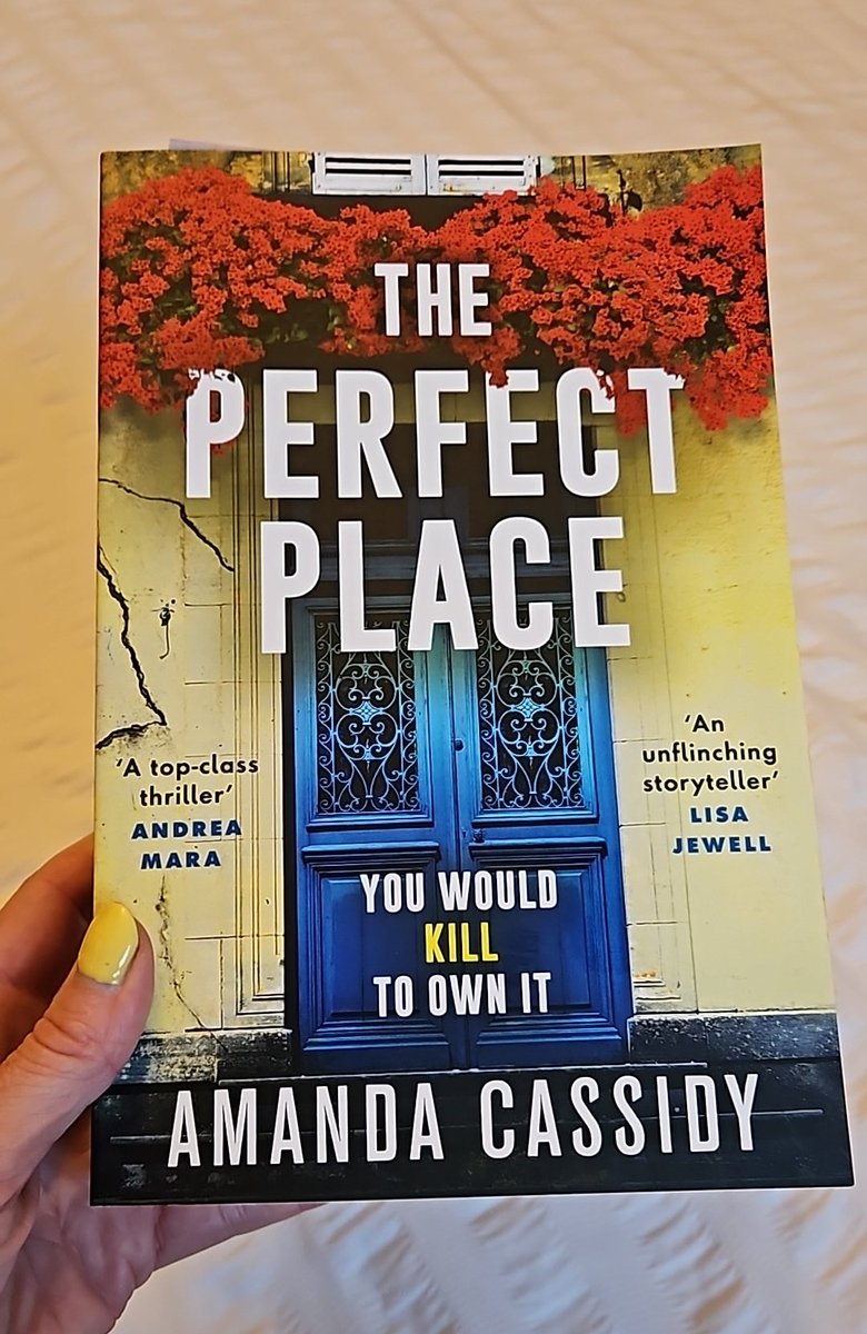swirlandthread's tweet photo. And it just so happens that ##ThePerfectPlace by @AmandaCasssidy is my companion this evening as I embark on an intriguing virtual French adventure 🇫🇷
#amreading https://t.co/MvbvEw2aGU