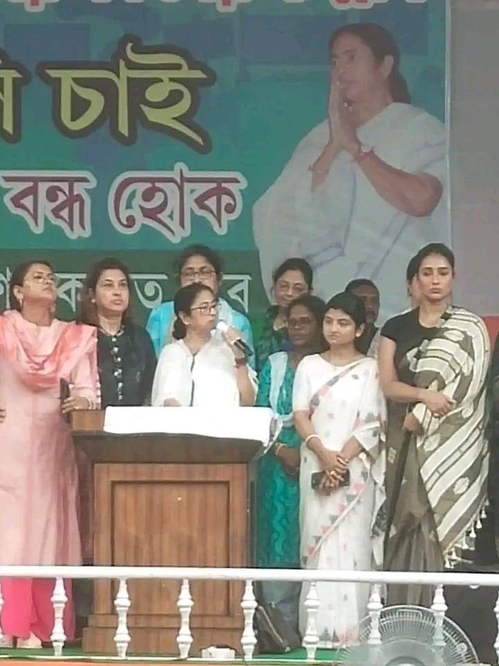 sayantika12's tweet image. মা বোনেদের সম্মান আমাদের সকলের সম্মান। দোষীদের ফাঁসী চাই। রাম-বাম-শ্যামের চক্রান্ত বন্ধ হোক।

#JusticeForRGKar