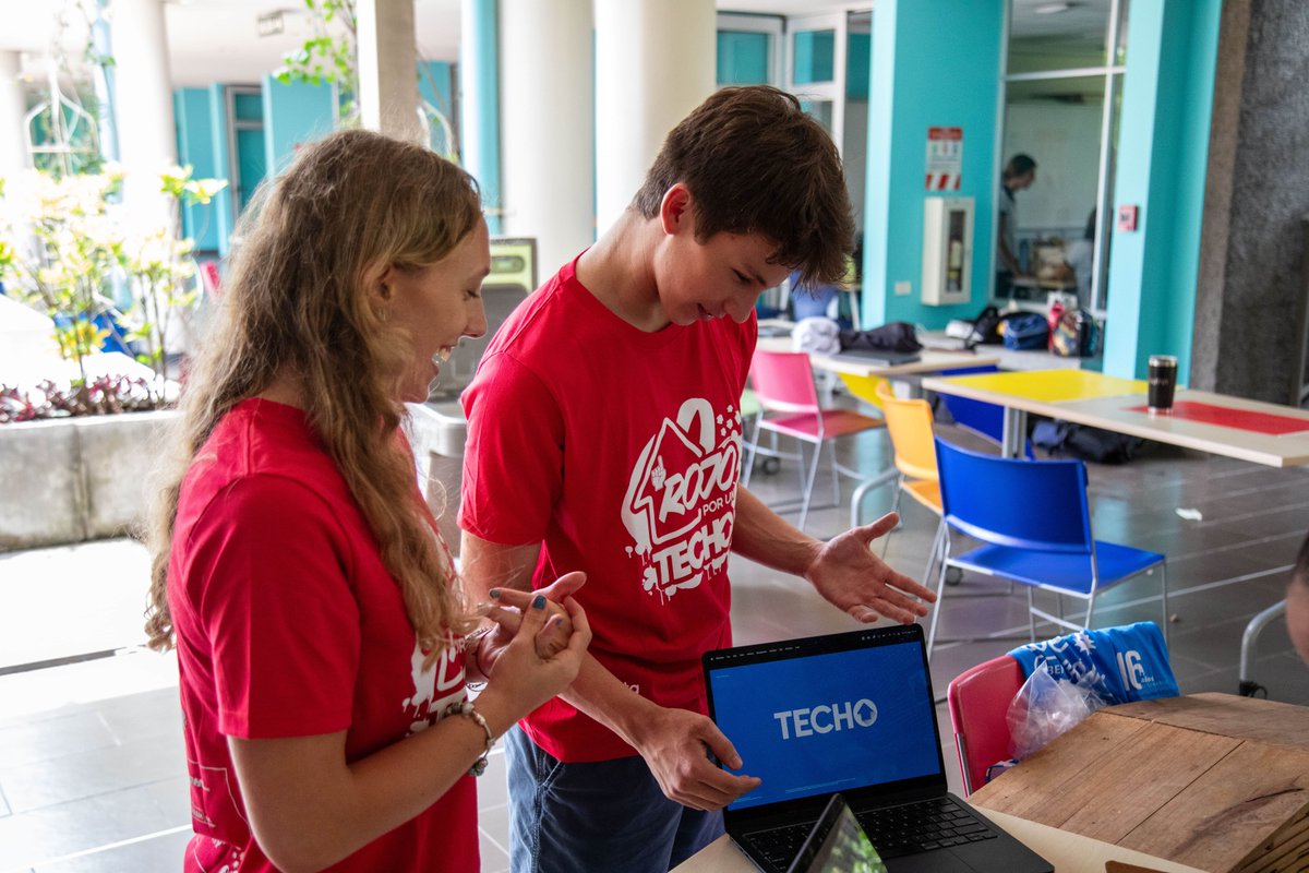 CountryDayCR's tweet image. Today, our high schoolers hosted an exciting Clubs Fair! 🎉 From creative arts to student-led initiatives, there’s something for everyone to explore. #CountryDayCR #NordAngliaEducation #ClubsFair #StudentLife