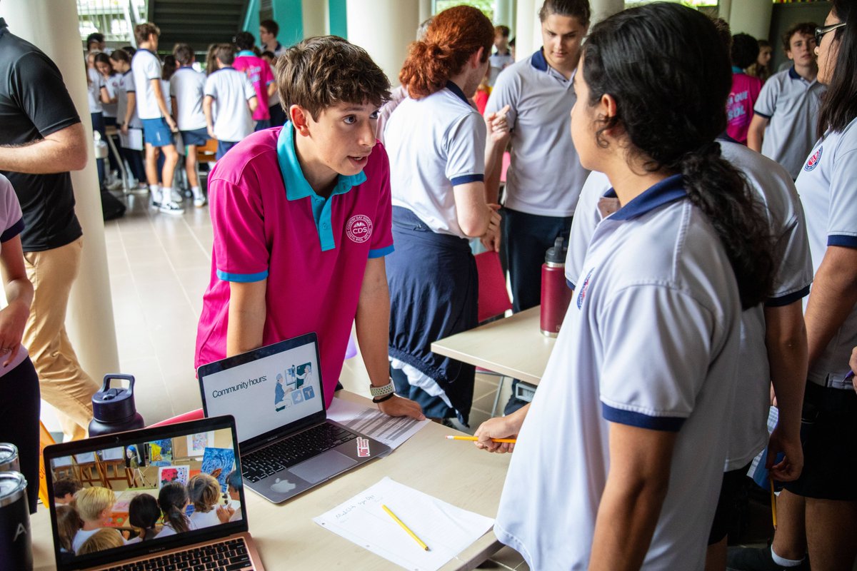CountryDayCR's tweet image. Today, our high schoolers hosted an exciting Clubs Fair! 🎉 From creative arts to student-led initiatives, there’s something for everyone to explore. #CountryDayCR #NordAngliaEducation #ClubsFair #StudentLife