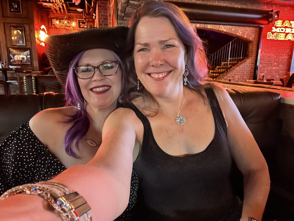 😎💙✨Heather Day Satterley tweet media