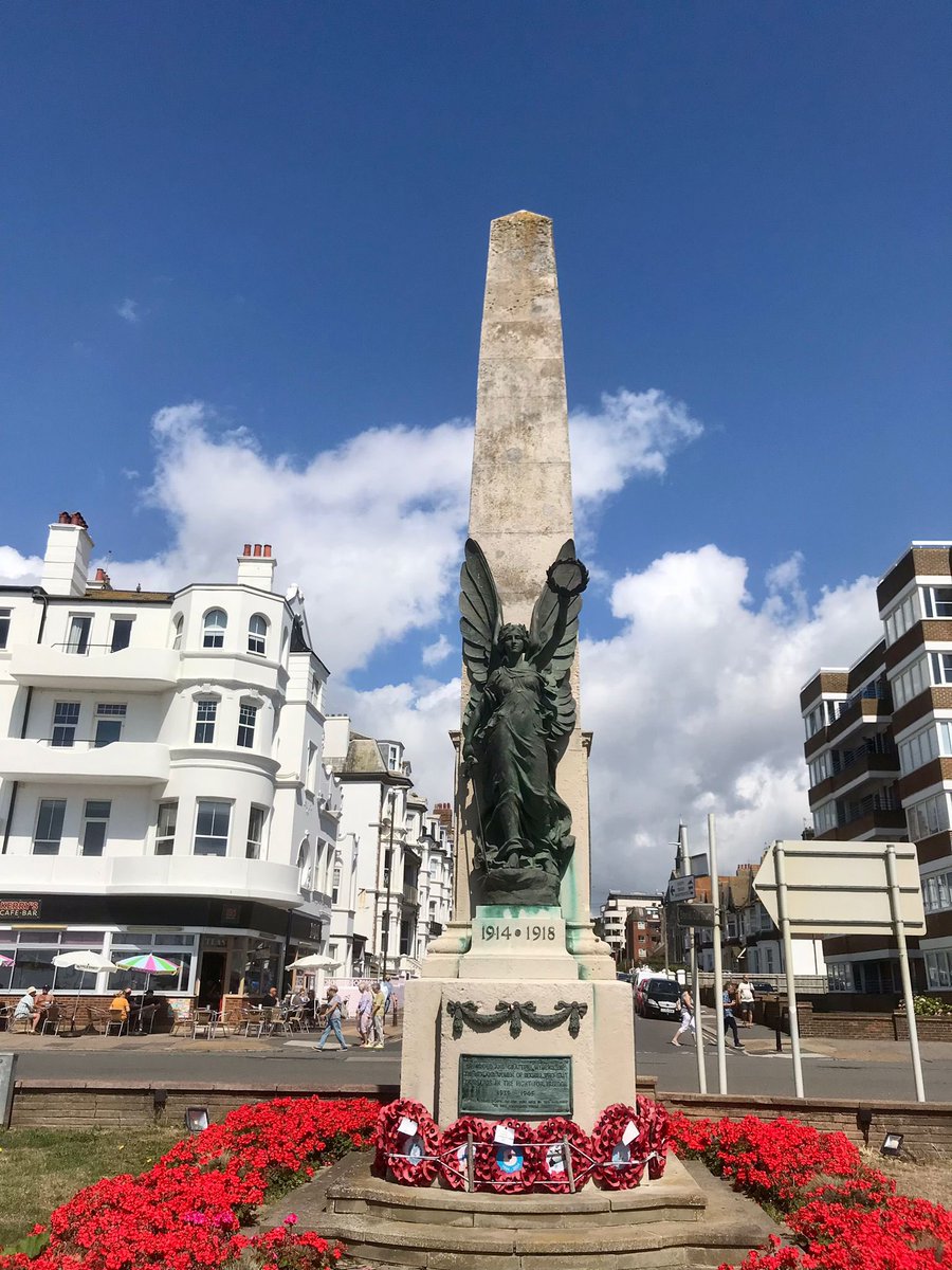 West Hoathly RBL visited Mais House in Bexhill today to present a cheque for £1,000. They’re putting our donation towards a wheelchair accessible minibus so that they can take residents out on day trips. Thank you everyone who’s made this happen❤️. 
<a href="/MaisRbl/">RBL Mais House</a>
