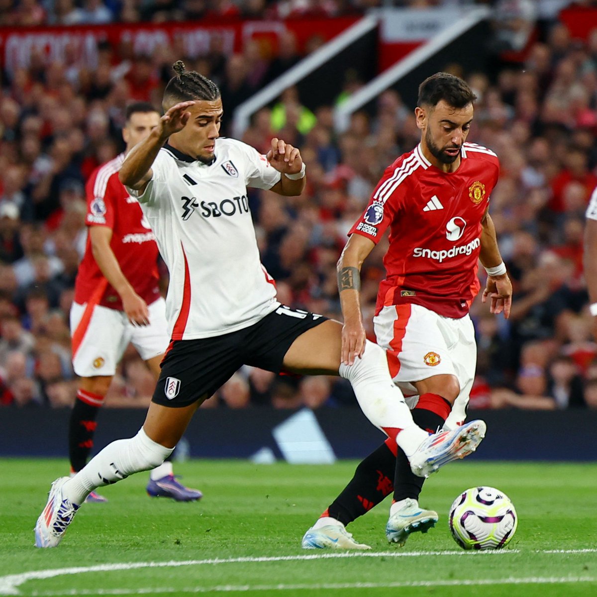 Premier League tweet media