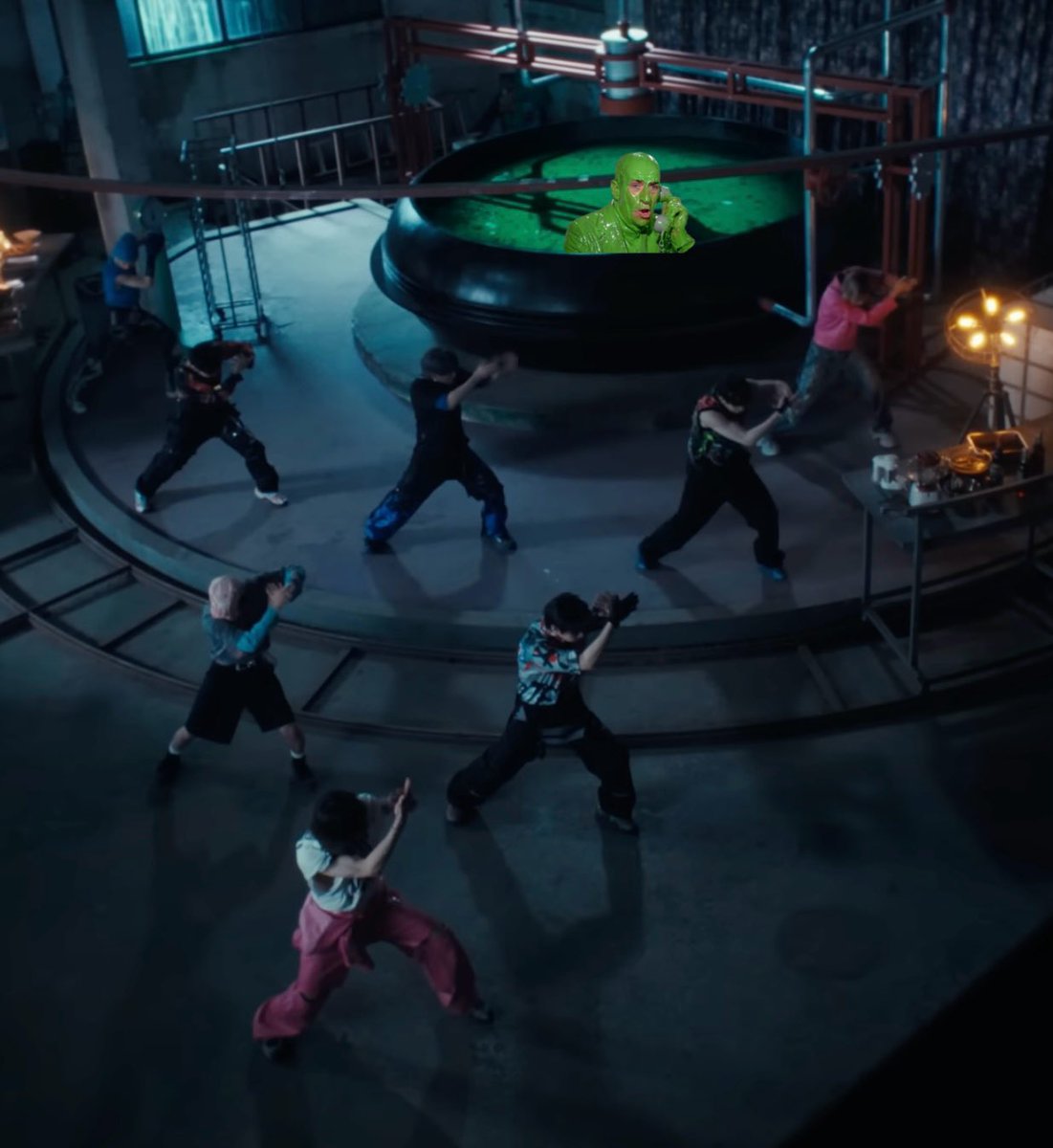 JaePanthe's tweet photo. I'm sorry I try to hold myself but each time that make me think about Louis de Funès x)

#StrayKids #JJAM #StrayKidsComeback https://t.co/i6JsBEY9S1