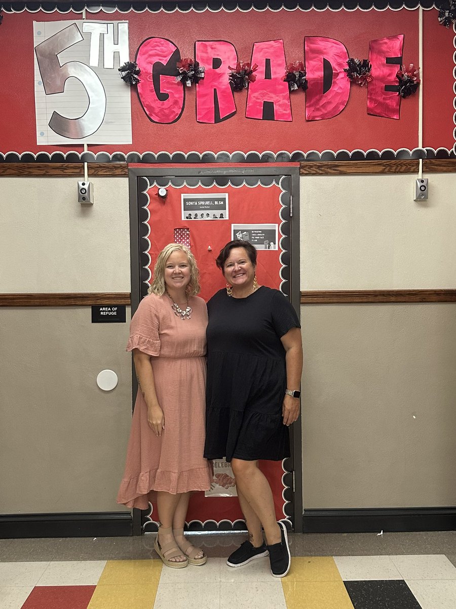 feelyinfifth's tweet photo. Here’s to the start of year 8! Can’t wait to see what this school year brings! Loved meeting my kiddos tonight at Open House!

To ♾️ and Beyond 🚀💫 8th Year Activated 👩🏼‍🚀 https://t.co/UgbKSvzyAc
