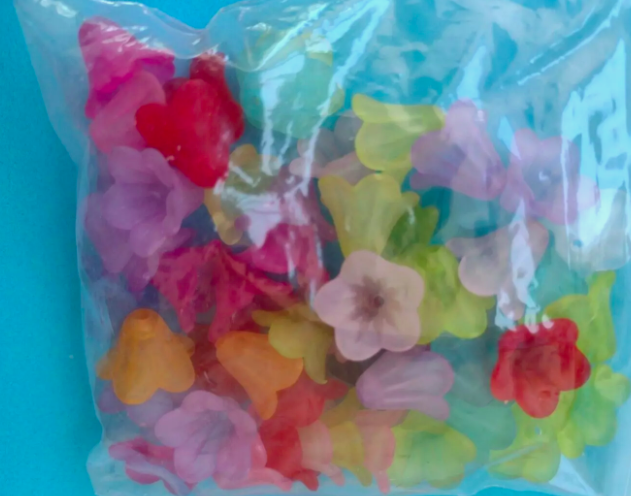 InessaW29's tweet photo. https://t.co/LCby9fg760
JOB LOT FLORAL BEADS Acrylic COLOURFUL beads, SUN CATCHER making UK
#MHHSBD #floral #beads #beader #inspiration #Project2025 #craftshout #suncatcher #fashion #interior #decorations #floralart #beading #present #HOBBYLAND https://t.co/AR7we7KHm2