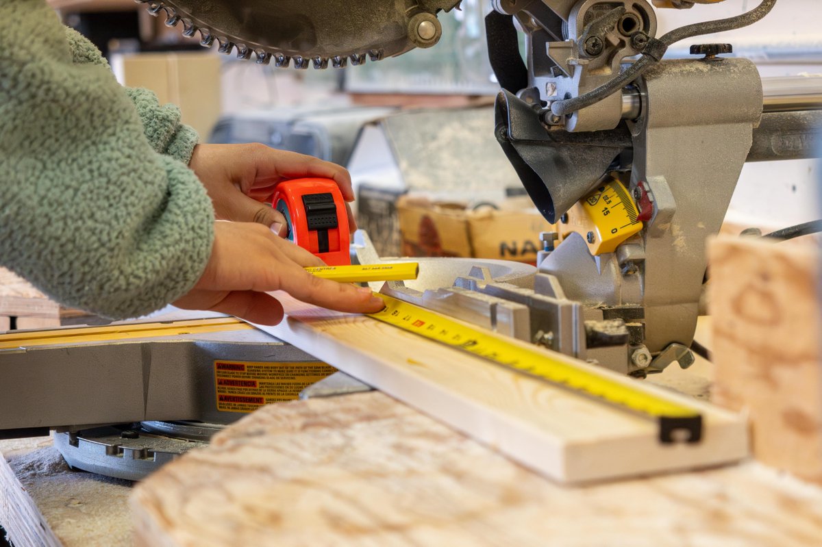 This week, YFNED partnered with Youth Moving Mountains to provide a hands-on introduction to woodworking and carpentry for youth at Yukon University. Led by local red seal carpenter Olivier Roy-Jauvin, camp participants learned how to use specialized tools and gain skills.