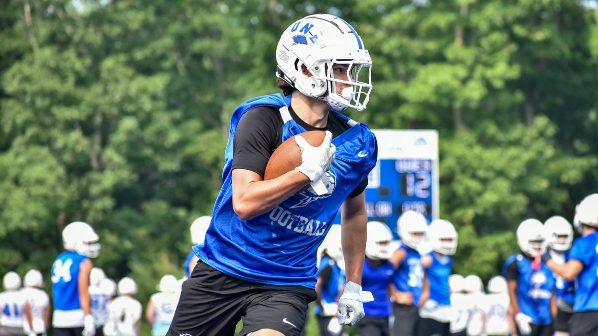 UNE Athletics tweet media