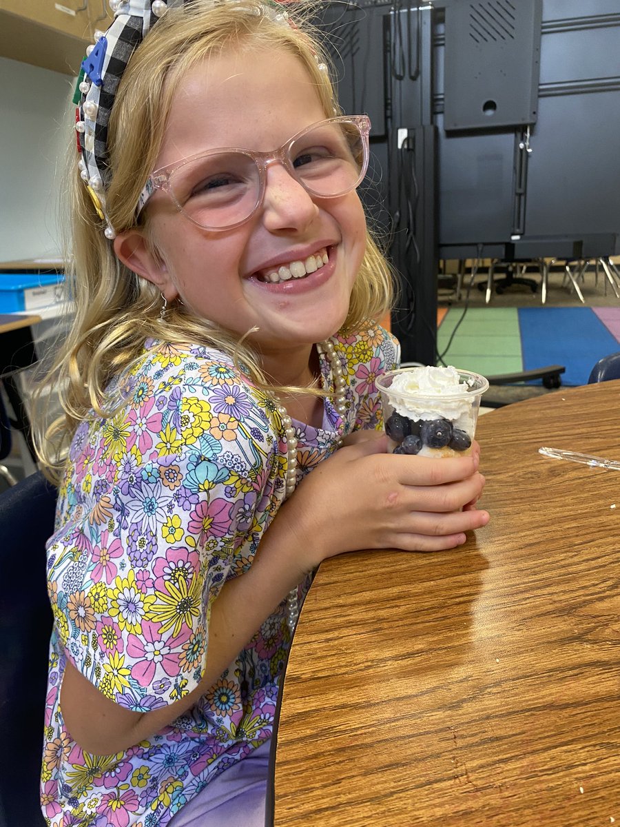 The Blueberry Cloud Cups were so delicious!! @n2yllc We loved learning about La Nube <a href="/ElPasoTXGov/">City of El Paso</a> !! 💫 <a href="/KleinISD/">Klein ISD</a> <a href="/jenny_mcgown/">Dr. Jenny McGown</a> <a href="/AllmanKirsten/">Kirsten Allman</a> <a href="/aschultzKISD/">Alyx Schultz</a> <a href="/tdleeKleinISD/">Terencia Lee</a>