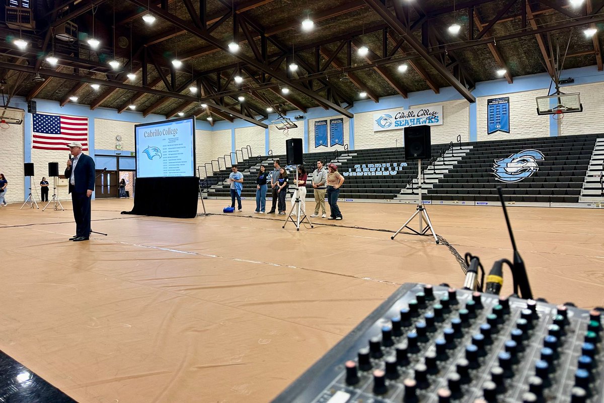 jbqav's tweet photo. August 15th 2024 A/V first day of school orientation at Cabrillo College in Aptos, CA https://t.co/AOiWv9h067