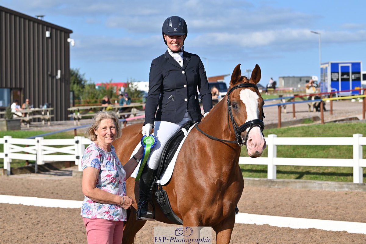 3rd 🥉 <a href="/britishdressage/">British Dressage</a> <a href="/PetplanEquine/">Petplan Equine</a> <a href="/ChardEquestrian/">Chard Equestrian</a> with @CathLabNewbie at the helm #supergroom getting braver every outing 🤣🐎🤪