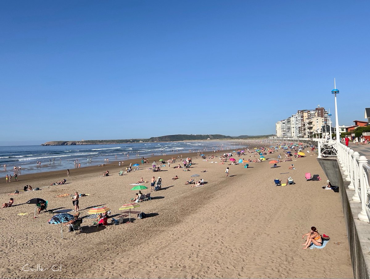 GuillerCil's tweet photo. Y cuanto más se empeñen los comunistas del pijo en intentar intimidarme, más fotos y vídeos que desmontan su farsa de la supuesta masificación turística en #Asturias pienso subir. 
Aquí dejo las fotos de esta tarde.
Viernes, #16deagosto https://t.co/UX7Mq8iwOg