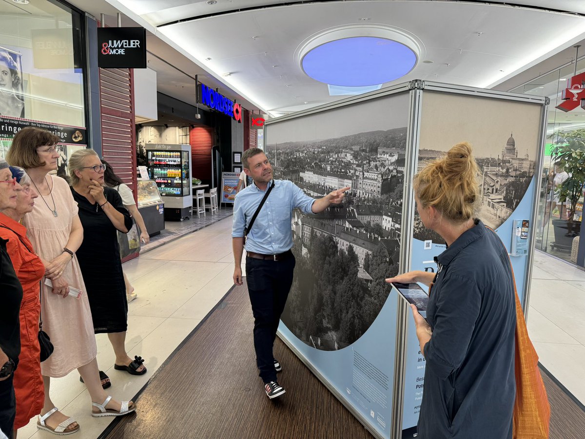 FVPotsdamMuseum's tweet photo. Ab sofort für einen Monat ist das Potsdam Museum mit einer sehr coolen Ausstellung in den @bahnhofspassage Potsdam zu Gast: spannende historische Potsdam-Bilder - fotografiert aus „halber Höhe“. Unbedingt hingehen! https://t.co/WEPscWKWyd