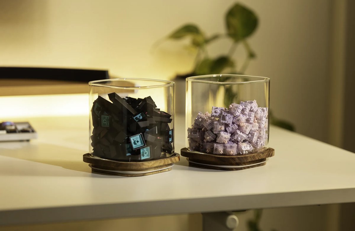 We would like to formally introduce 'fishfish' - a homegrown brand, by DIVINIKEY, offering high quality, affordable, and easy-to-use tools and accessories for the mechanical keyboard community. 

divinikey.com/collections/fi…