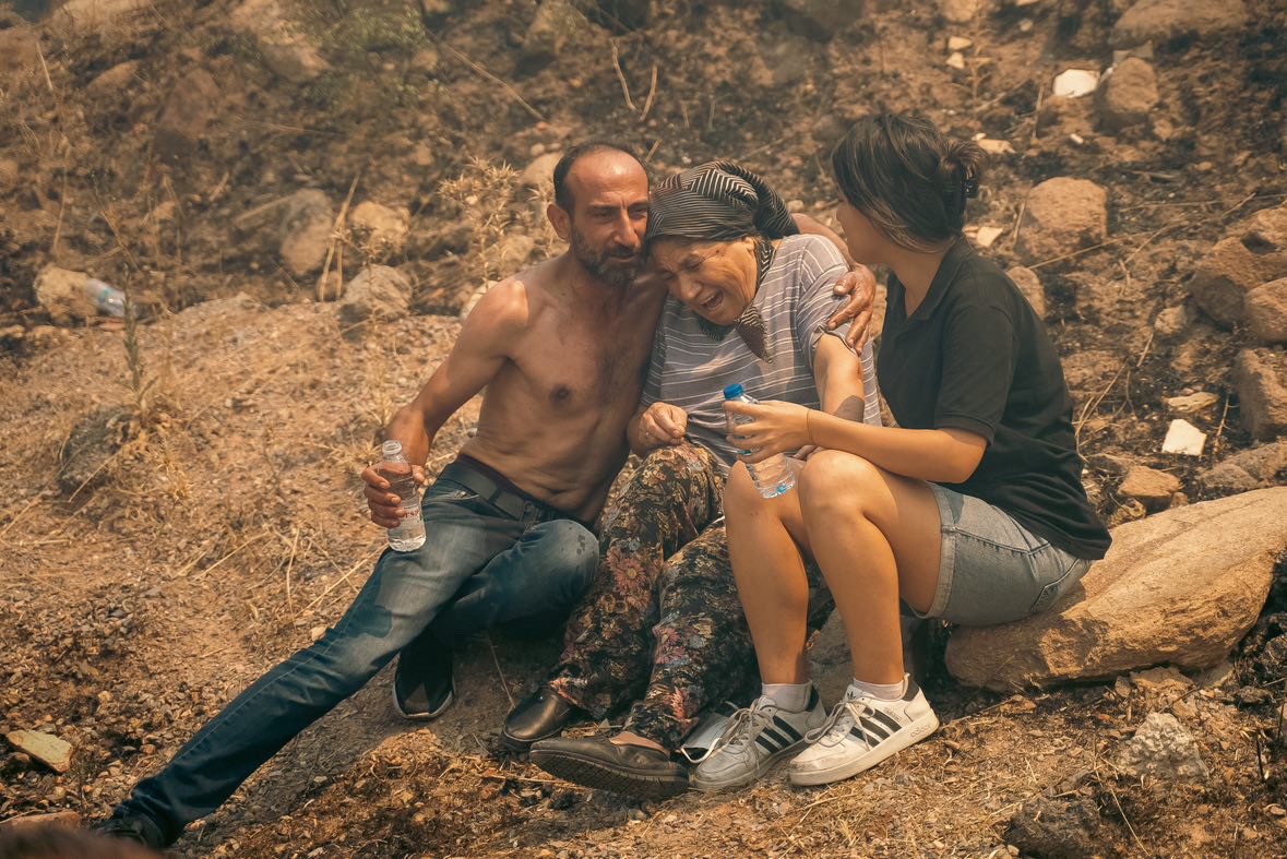 🔔 | İzmir ve Aydın'da 56 noktada çıkan orman yangınlarını "Ateşin çocukları inisiyatifi" (PKK) üstlendi.