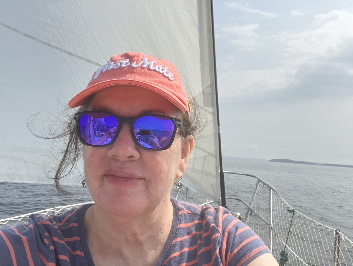 AmyCalder17's tweet photo. Lovely day for a sail on Penobscot Bay, Maine. Isleboro is off in the distance. https://t.co/GJXCwAKuxb