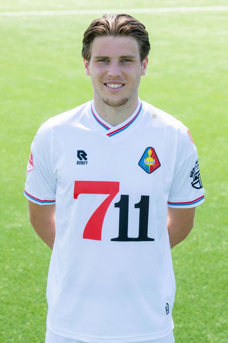 TypischTelstar's tweet photo. π¦ Remi van Ekeris, invaller tijdens #TELfce, is de 644e debutant der @telstar1963nv Witte Leeuwen. https://t.co/HbZ7xGMTmS