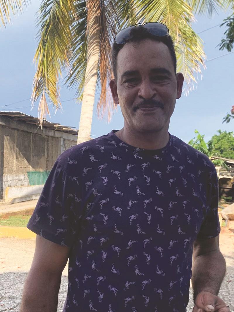 DiarioMayabeque's tweet image. La veterinaria Yanileidis Sanregré Lore, directora adjunta de la empresa pesquera Pescamay, se ha interesado por la mosca soldado negra, promisoria para la acuicultura.

#fuentedealimentacion #moscasoldadonegra #PescaMay #MayabequeSeMueve