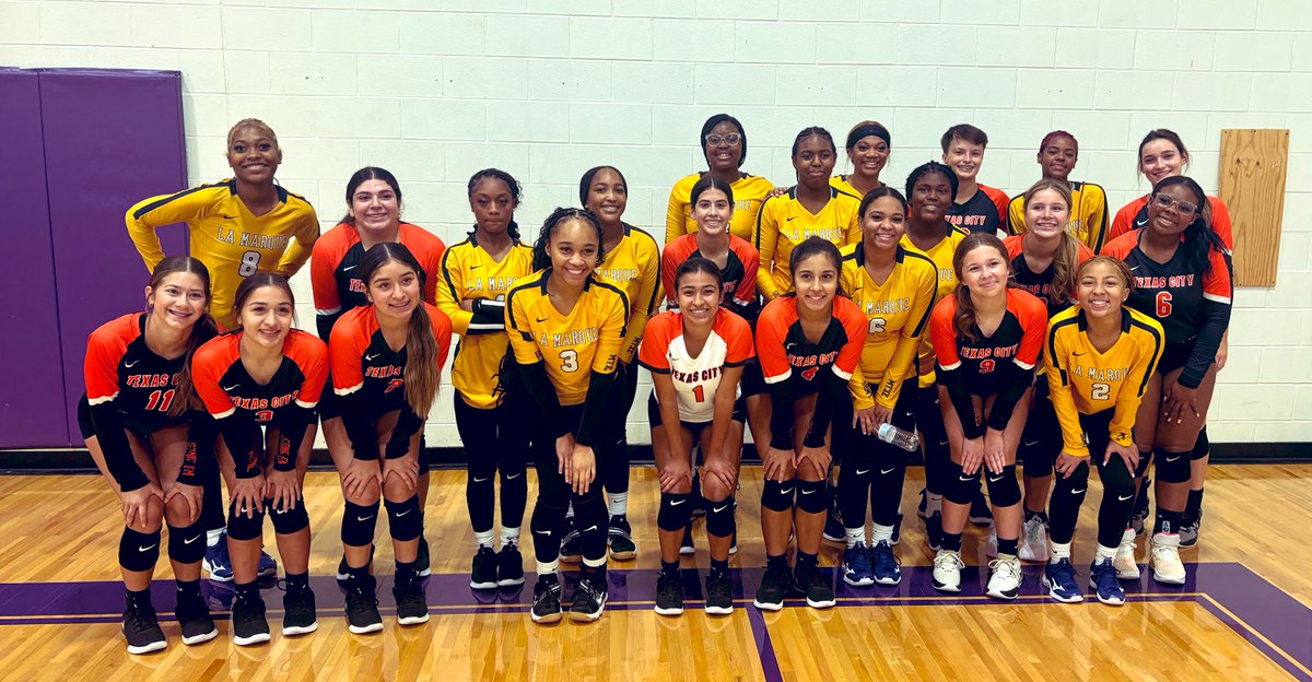 ✨TCISD’s La Marque HS and Texas City HS Varsity Volleyball teams got together for a pic in between games at the Dayton HS vball tournament💙💛🏐🧡🖤
#TCISDstrong #ladycoogs #ladystings #volleyball #sportsmanship #thetexasway  <a href="/uiltexas/">Texas UIL</a> <a href="/TexasCityISD/">Texas City ISD</a> <a href="/LM_CoogFootball/">La Marque Cougar Football</a> <a href="/THE_LMHS/">THE LMHS</a>